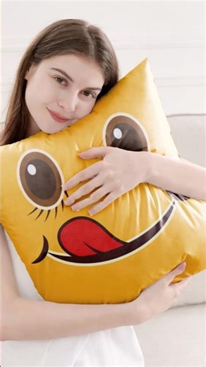 Photoshop 2026 - How to Make a Pillow Mockup Using Warp Tool #shorts