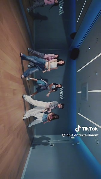 Mad Dance Practice: Explore Unique Choreography