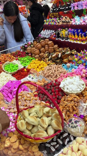 El mejor lugar para comprar tus Alfiñiques en León Guanajuato México. Los mas bonitos y mas reales te sorprenderán. #ViveMexico #leonguanajuato #LeonGTO #mexico #comida