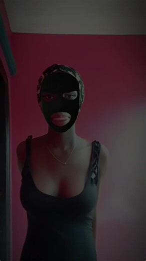 Celebrating Slim Girls: Beauty and Style Inspiration