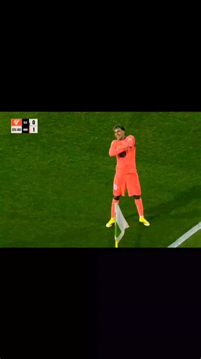 Elier Gedler on Instagram: "#viscabarca❤️💙🔥 #parati #viral"