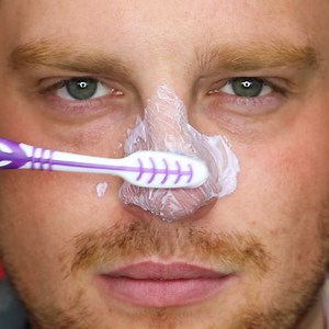 915K views · 943 reactions | These toothpaste hacks will keep you looking fresh  | Four Nine Looks | Facebook