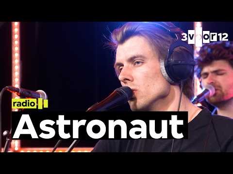 Astronaut - live at 3voor12 Radio