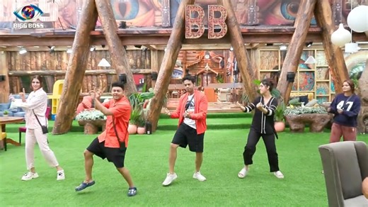 4.8K views · 24 reactions | Bigg Boss 19 LIVE: MORNING SONG Mein Awez Nagma Ka Romance, Ashnoor-Gaurav Ne Ki Masti Jio Hotstar \ Colors TV Bigg Boss Season 19 \ BB19 LIVE Update 12th September 2025: During Morning Song Housemates were seen in full energy as Jumma Chumma song gets played, Awez Darbar, Nagma Mirajkar and Ashnoor kaur have fun time at the garden. #BiggBoss19 #BB19 #BiggBossSeason19 #ashnoorkaur #AwezDarbar | Telly Reporter | Facebook
