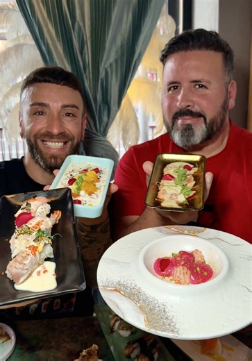 🎉 ¡SORTEO EN MI OTRA RED SOCIAL! 🎉 👉 @tesee.foodie El mejor buffet de sushi de Gran Canaria 🍣 ¡abre su segundo local! 😍🔥 📍Este martes 13 de enero es la ✨ GRAN INAUGURACIÓN ✨ del nuevo Daiwa Buffet Luxury – Olof Palme 🅿️ Parking gratuito 1H Si amas el sushi tanto como yo… este plan es para ti 💖🍣 #sushi #inauguracion #buffet #grancanaria #fyp @THENESOR | Gran Canaria