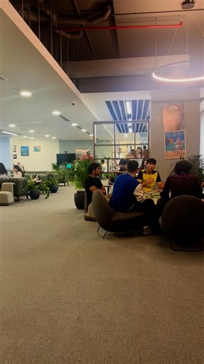 🎥 Tetr Students vs. “Normal” Students For many, college is about passing time. For us, it’s about creating impact. 💻🚀 At Tetr, challenge isn’t a burden—it’s the path. 🌍 While the world plays, we’re building what comes next. | Colby Chambers