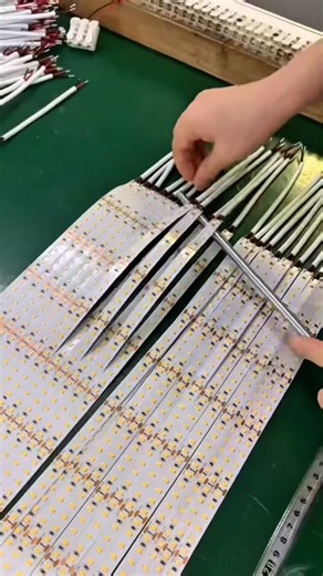 AbyssalMirrorSign on Instagram: "The most popular LED lighting source sign technology from China, contact me, I am the source factory supporting customization!#sign#signage #design #signagedesign #ledlightsignature lightbox lamplight ledlightstrip ledlogodesign sourcefactory"