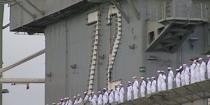 Amid near record-setting deployment, USS Abraham Lincoln pulls into Pearl Harbor