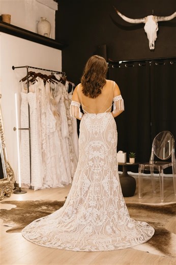 Which one is your vibe? 🤠#westernwedding #westernweddingdresses #westernchic #fortworthstockyards #fortworth | Birdie Bridal