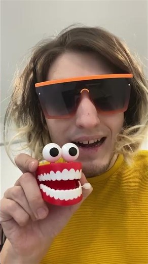 😱 Clockwork teeth - a tough prank