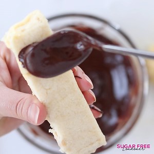 54K views · 409 reactions | These keto snickers bars are a delicious low carb alternative to the sugary regular Snickers. | Sugar Free Londoner - Low Carb Recipes | Facebook