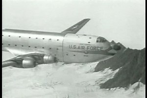 1960s Men On Ground Control Approach: Stockvideos & Filmmaterial (100 % lizenzfrei) 28031446 | Shutterstock