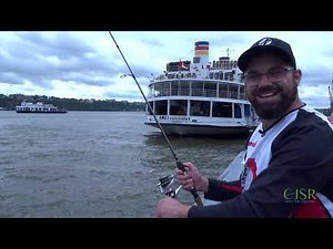 S1E13 Fishing in the heart of Quebec City and on the docks (walleye, sturgeon and catfish)