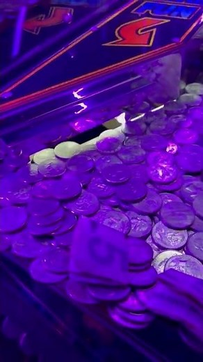 How Do Quarter Pushers Make Money?!