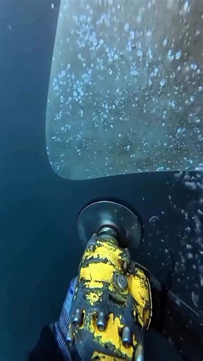 DEEPSEA LOCKER® on Instagram: "Ship Propeller Cleaning & Polishing As part of @commercialdivelocker industry underwater operations, mussels, algae, and cavitation marks accumulated on ship propellers are professionally cleaned by diving teams. This process, carried out with special equipment, polishes the propeller surface, increases fuel efficiency, and prevents vibration-induced damage. Rotation performance is tested, and further intervention is carried out if necessary. The shine is not only