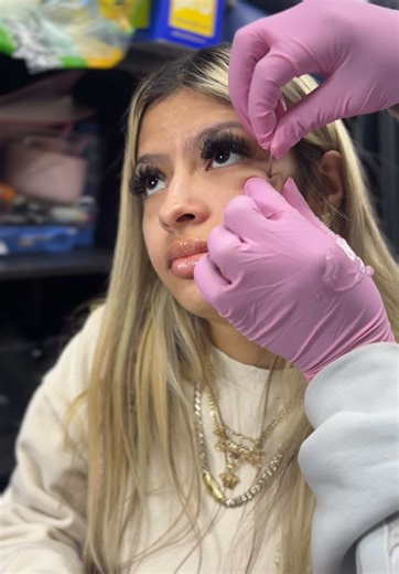 The proper way to do a dermal 💓😭 #dallaspiercer #incraywetrust #fyp #craythepiercer #facedermal