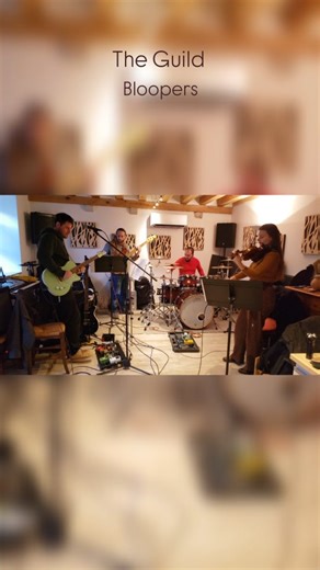 15 reactions | Après vous avoir présenté The Guild hier soir, on vous propose une petite compilation de nos ratés de prises ...  On est visiblement plus doués pour faire de la musique que des vidéos. Des bisous 李 #thebanshee #bloopers #rockprogressif #rockceltique | The Banshee | Facebook