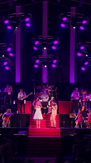 😍 QUE SERA SERA.. Enjoy this ultimate pop meets classic sing along-song. Performed by The Maestro & The European Pop Orchestra featuring Singer Wendy Kokkelkoren. 🎤 Recorded at the beautiful market square of Kerkrade, the Netherlands. 🎶 #TheMaestro #TheEuropeanPopOrchestra #QueSeraSera | The Maestro & The European Pop Orchestra