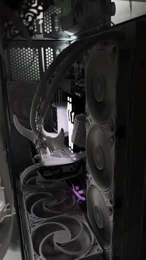 🖤ྀིྀི Prettiest pc ever ⁺‧₊˚ ཐི⋆♱⋆ཋྀ ˚₊‧⁺ #dark #gothic #pcgamer #setup #gamingsetup