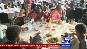 WEDDING GIFT When a man called off a wedding, the bride-to-be's family didn't let the evening go to waste. Having booked the $35,000 wedding at a high-end hotel, they ditched the original guest list and invited residents from a homeless shelter. FULL STORY: http://7ny.tv/1GNmFCP | ABC7NY