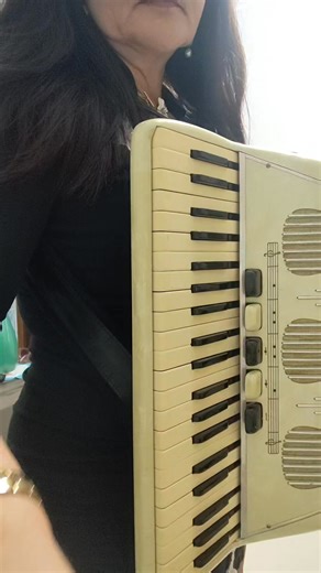 Para alegrar o seu dia #sertanejarosangelasilva #facebookviralmeus #bookviral #gratidão compartilhar meu vídeo eu te agradeço de coração ♥️ | Rosangela Marques