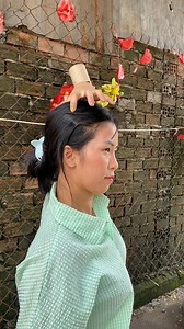 55K views · 577 reactions | Chị bán dép gãi đầu kiểu BẤT ỔN.Xưởng sản xuất dép Nguyễn Như Anh NGON BỔ RẺ. | Xưởng Dép - Nguyễn Như Anh | Facebook