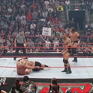 WWE RAW 2007 - Evolution vs. Rated-RKO - Umaga | Wrestling World