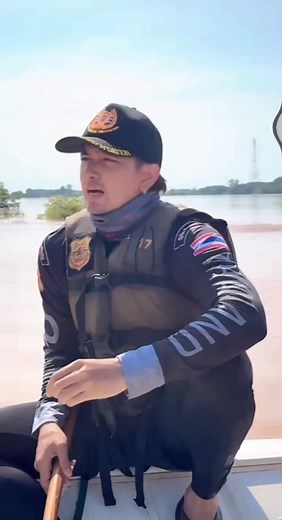 เอิ้น เข้มหัสวีร์ นั้นบ่ดื้อ จริงหรือ555 #เข้มหัสวีร์ #เมนคนหล่อ #เข้มหัสวีร์ลงพื้นที่ช่วยน้ำท่วม #หนองคาย #น้ําท่วม67 #รักแรงแม่เหอ