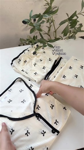 Choosing the Best Sleepwear for Comfort and Style