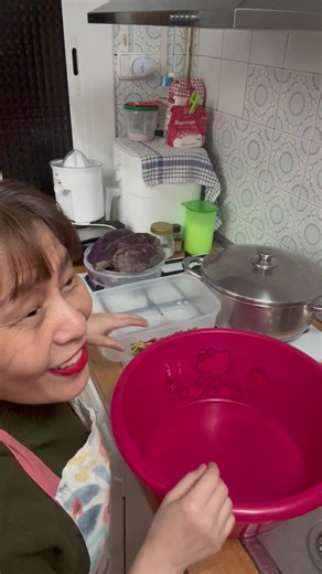 Blind Chef Cooks Ube Halaya with Joy and Independence