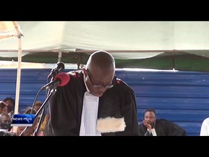 Le ministère public près la Cour d'appel de Kinshasa Gombe, plaidant pour la condamnation de deux responsables de EPST (Enseignement Primaire Secondaire et Technique), les prévenus DJamba Kaombe Michel, Inspecteur Général à l’EPST, et Kampayi Delon Mbuey Delphin Directeur de Secope, service de contrôle et de la paie des enseignants pour détournement des deniers publics à la prison centrale de Makala. https://twitter.com/JusticiaRdc | Justicia TV | Facebook