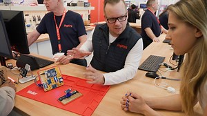 Sneak peek of the DigiKey Tech Bench at embedded world 2025 👀 Our own Kevin Walseth gives an overview of what kind of demonstrations you can expect when you visit booth 4A-633. NXP Semiconductors, Arduino, LabsLand, Supplyframe, Embedded World Official #FPGA #ew25 #embeddedworld #prism4 | DigiKey