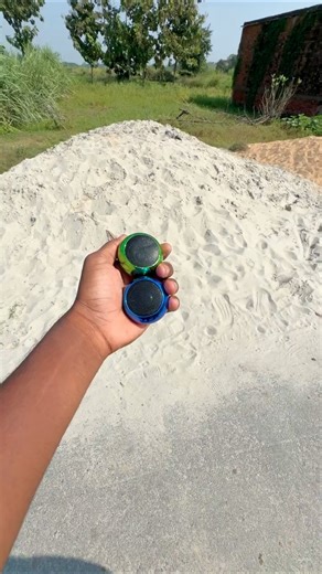 Mini speaker green and blue ret