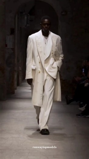 Alpha Dia for Todd Snyder FW24 #alphadia #runway #model #menswear #toddsnyder