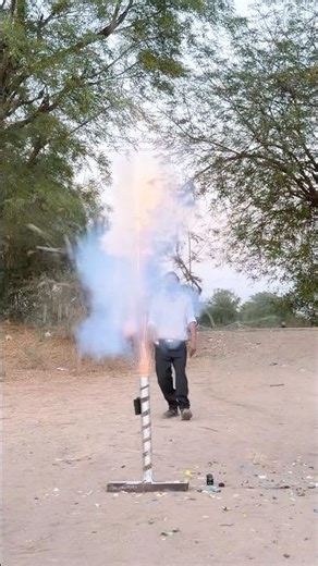 Home-Made Diwali ￼Big Size Sky shot ￼#yotubeshorts #experimnent
