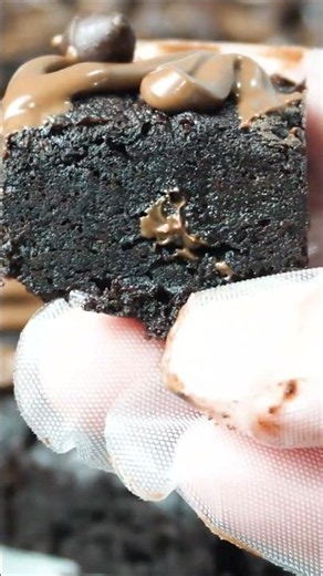 Cocoa Powder Fudgy Brownies 🟫 Full recipe on my channel ✨ #browniesfudgy #shortsfeed