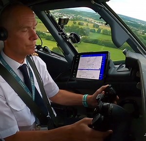 Luxembourg Airport Boeing 737 Takeoff Video