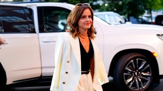 Emma Watson Is Kissing a Billionaire Who Works in AI