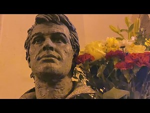 Graziano Corelli's visit to Franco's grave on the 20th anniversary of his death (video extract)