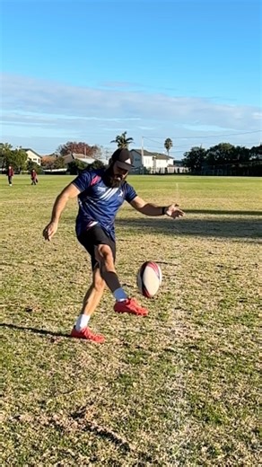 🏉 PUNT KICK TIPS 🎯 #rugby #rugbyball #rugbyzone #rugbyspot #rugbypass | RUGBY PERFORMANCE