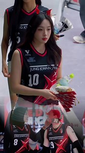 Hajiwon dan tim dance yang lain.👍🏼👍🏼 #megawatiredsprakindonesia #vollyball | Megawati redspraks indonesia