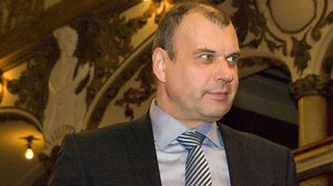 Petr Rychlý: Všestranný umělec mezi divadlem a obrazovkou - Médium.cz