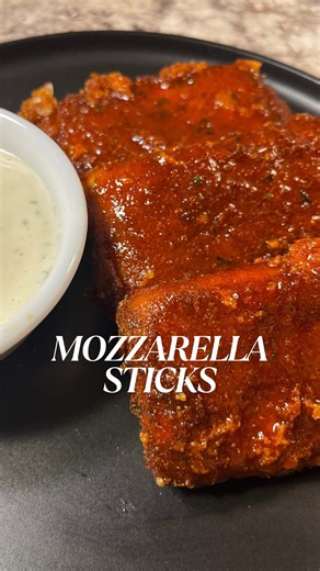 CookedByJess on Instagram: "Nashville Hot Mozzarella Sticks🥰❤️ Full recipe is in my CookBook Link in bio💕 Ingredients: - Mozzarella Cheese (block) - Eggs - Water - Flour - Breadcrumbs - Garlic powder Parsley - Paprika - Onion powder Nashville Hot Sauce: - Cayenne powder - Oil - Hot sauce - Brown sugar #homecooking #cookedbyjess #chilis #mozzarellasticks #yummy"