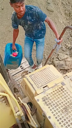 #diselpower #heavyequipment #fypシ #caterpillerequipment #311b #disel #tiktokbangladesh #machinary #epz