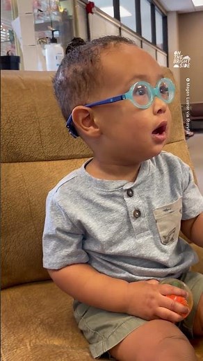 Toddler Sees Mother Clearly For the First Time With New Glasses 🥺