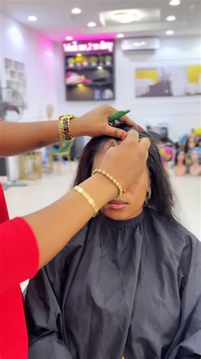 Hair vendor Hairstylist Warri on Instagram: "Beautifully done 💕💕💕💕💕💕 HD frontal 170k ✅ #reels #frontalinstall #frontals #frontalsewin"