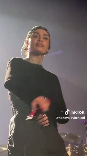 Kehlani's Stunning Performance at Crash World Tour