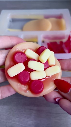 Make a Gummy Pizza with me #candy #reels #gummy #toy #satisfying #gummypizza #asmr #unboxing #asmrfood #fivebelow #asmrvideo #lunchables #sweet #sweettooth #valentinesdaygift #toyunboxing #oddlysatisfying #miniature #toyreview #asmrunboxing #gummycandy #reelsinstagram #instafood #instacool #facebookreels #reelsvideo #fyoupage #fyp #foryou | Kiki’s Playroom