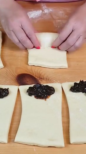 Bukta #hungarian #baking #plumjam | Annamaria's Kitchen