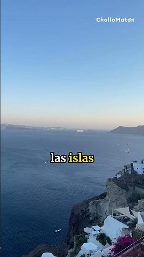 Discover OIA in SANTORINI: The most beautiful village with the best views in all of GREECE #Oia #...